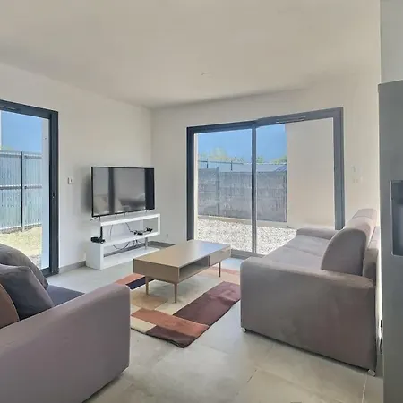 Villa Climatisée Pour 8 Personnes Avec Piscine Privée