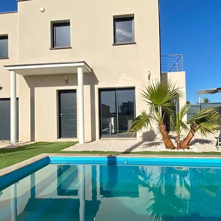 Villa Climatisee Pour 8 Personnes Avec Piscine Privee