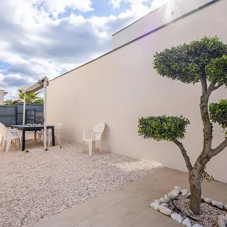 Vila Climatisee Pour 8 Personnes Avec Piscine Privee *