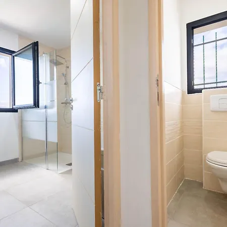 Vila Climatisee Pour 8 Personnes Avec Piscine Privee