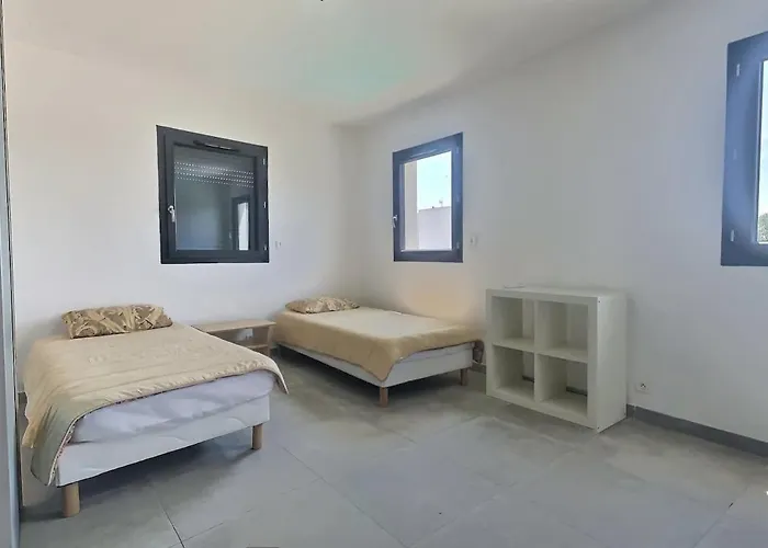 Climatisee Pour 8 Personnes Avec Piscine Privee Villa
