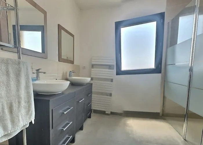 Climatisee Pour 8 Personnes Avec Piscine Privee Villa Sérignan
