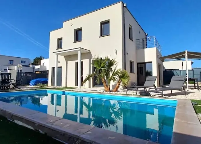 Climatisee Pour 8 Personnes Avec Piscine Privee Villa *