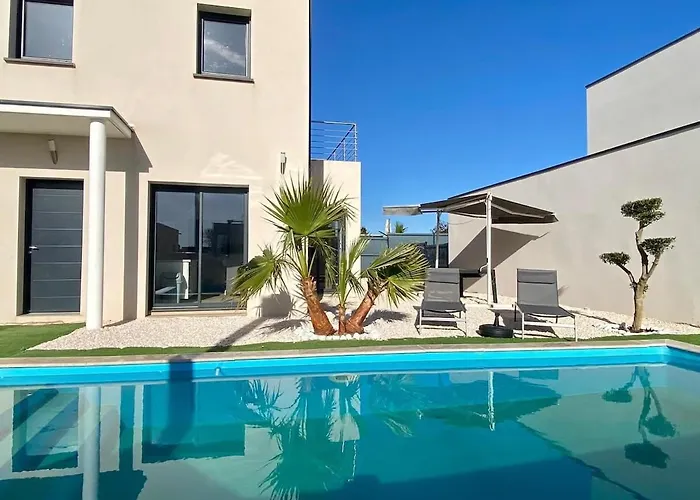 Climatisee Pour 8 Personnes Avec Piscine Privee Villa