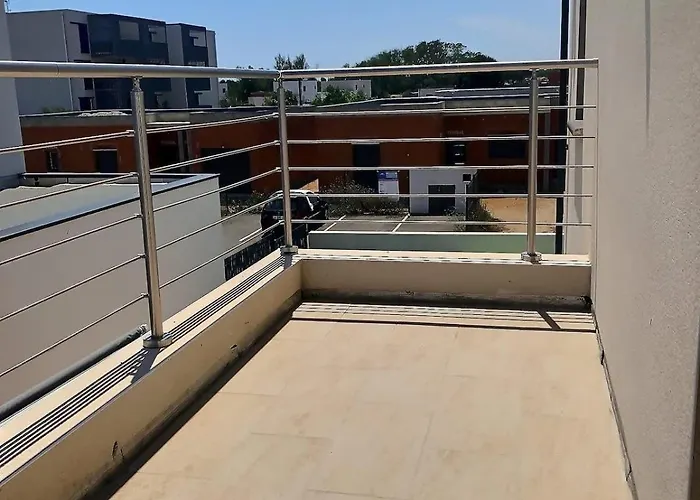 Climatisee Pour 8 Personnes Avec Piscine Privee Villa *