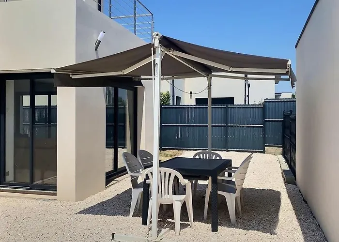 Villa Climatisee Pour 8 Personnes Avec Piscine Privee *